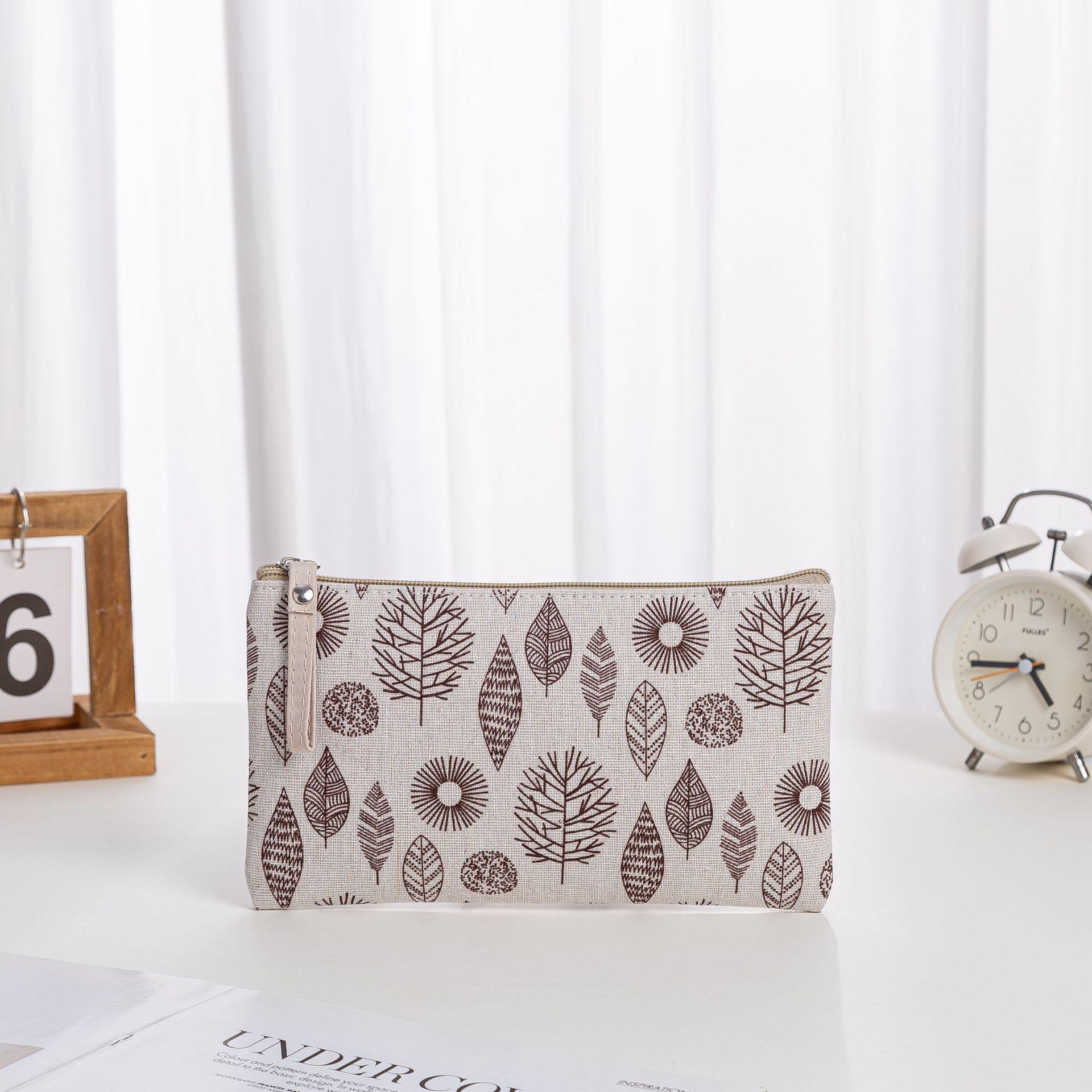 

Women s Large Capacity Portable Korean Makeup Bag - Simple, Stylish Cosmetic and Toiletry Storage