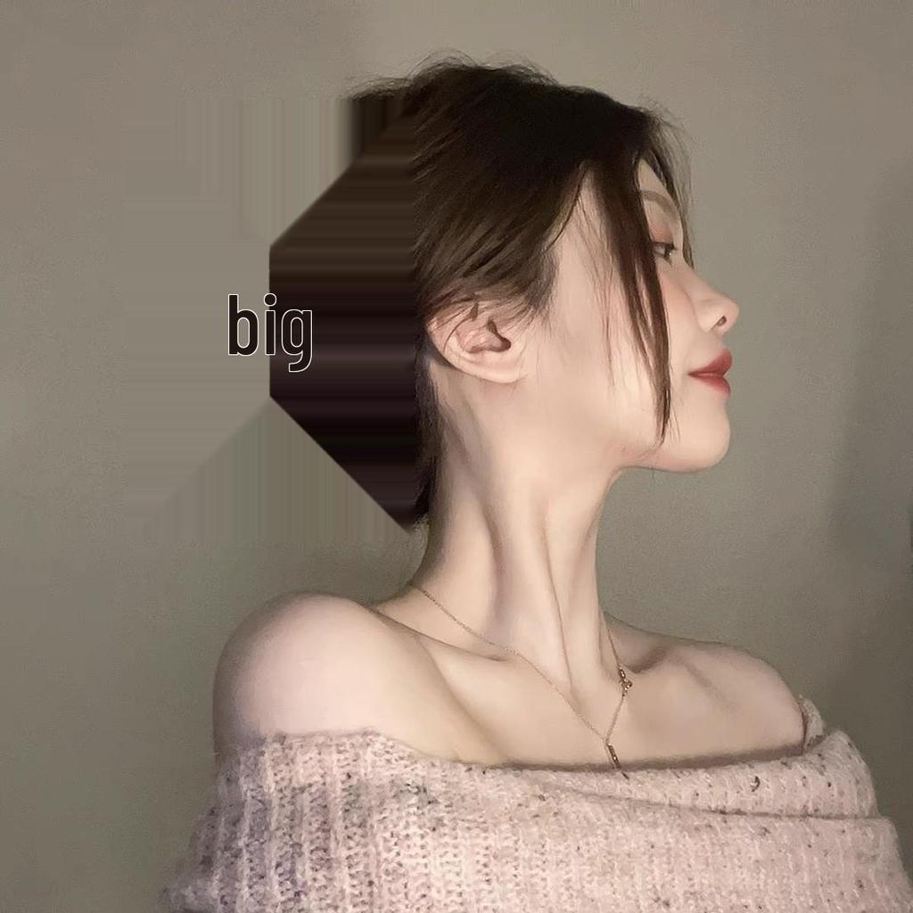 Ostrich Feather Hair Accessory: Medium & Large Fuzzy Claw Clip Headdress for Women