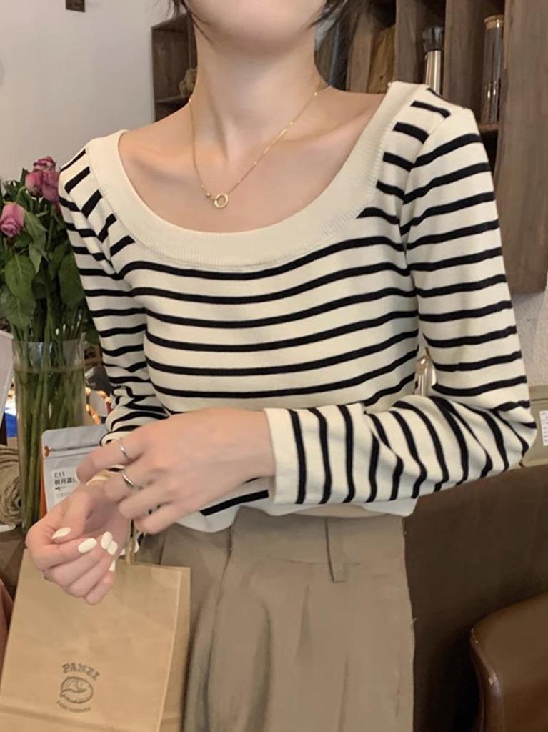 2024 Women's Chic Korean Color Block Knitwear: Black & White Striped Versatile Base Layer