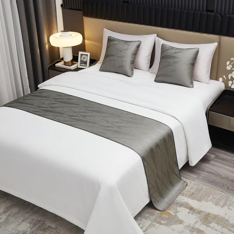 Einfarbiges Figurenmuster Bett-Handtuch Hotel Minimalistisch Doppelseitige Betten-Fahne Bettwäsche Läufer Zubehör Nachttischmatten Ferienwohnungen