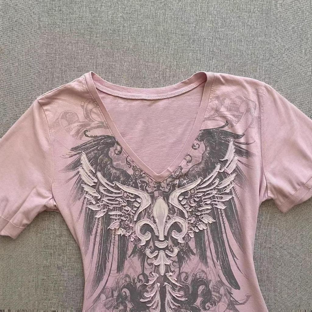 Damen figurbetontes rosa V-Ausschnitt Crop Top - Retro Vintage Kurzarm für Sommer 2024