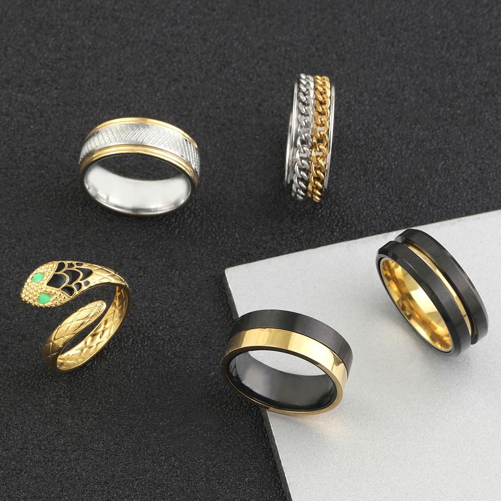 

Украшения из титановой стали Плоское глянцевое кольцо с цветной вставкой из черного и золотого цветов Хип-хоп кольцо из нержавеющей стали Прямая продажа с фабрики 9No.