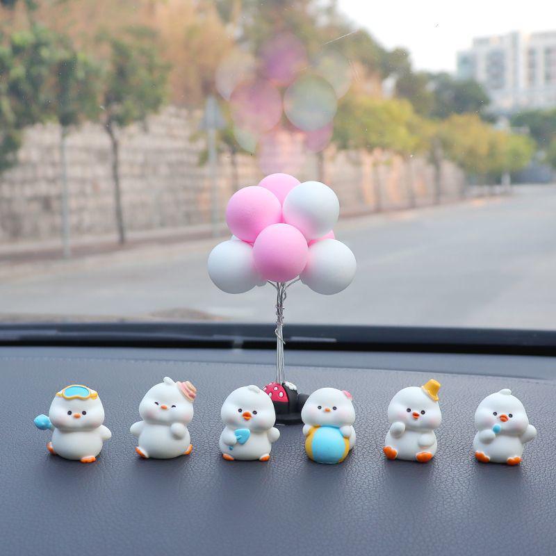 Cute Cartoon Duck Car Ornaments: Creative Interior Accessories