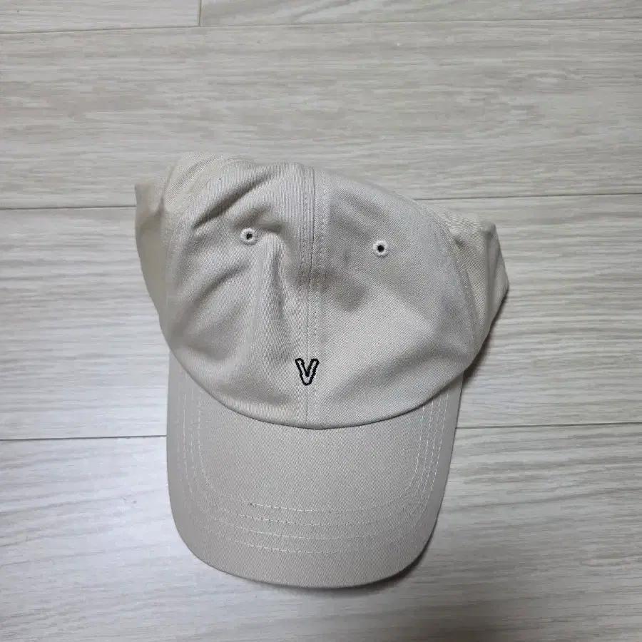 BTS V baseball cap