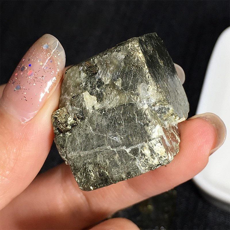 Multi-Color Raw Crystal Stone Aromatherapy Diffuser