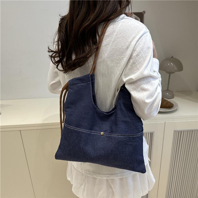 New 2025 Hong Kong Style Literary Denim Bag Women's Korean Version Literary Shoulder Bag Lazy Wind Large Capacity Messenger Bag