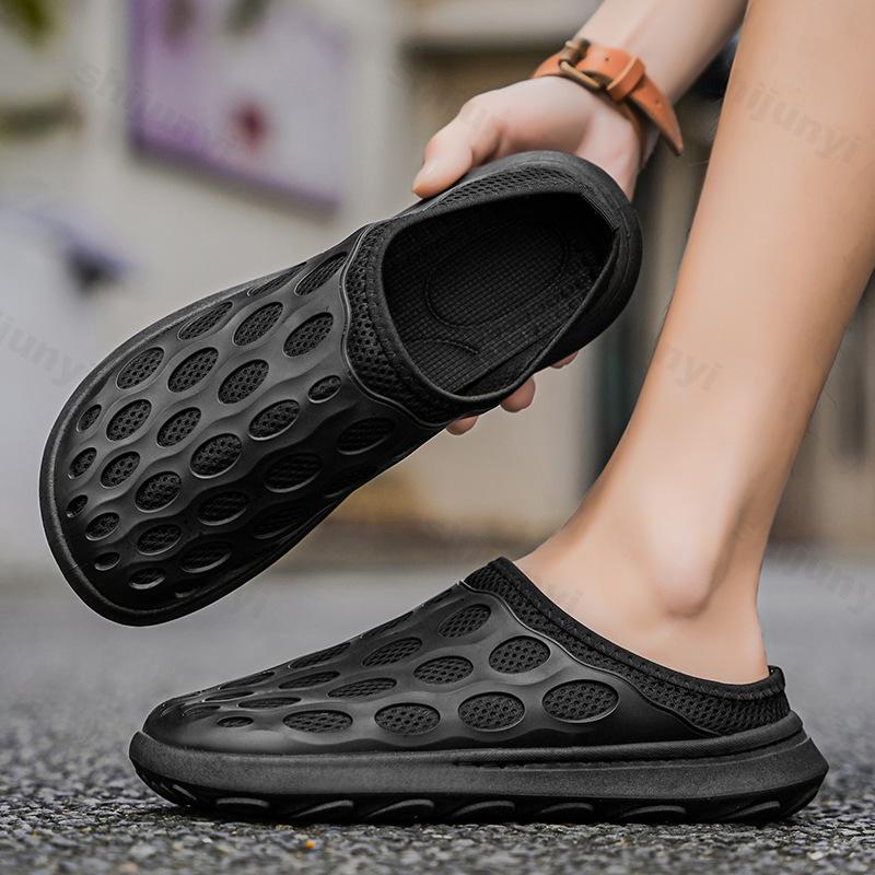 Fashion Casual Slippers 2025 New Men's Slip on Shoes Summer Fashion Trend Soft Soled Hollow Breathable Soft soled Lightweight Sandals