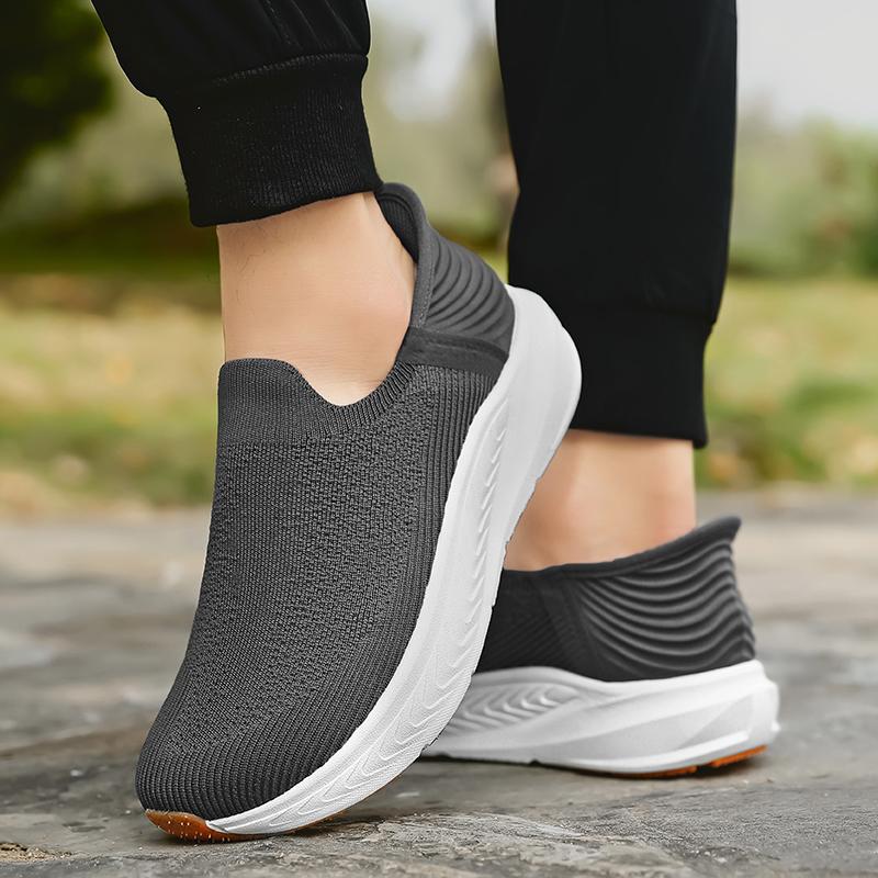 TUINANLE Barefoot Shoes Men Wide Toe  Flats Shoes Classic Slip-On Loafers Men Lightweight Breathable Driving Sneakers