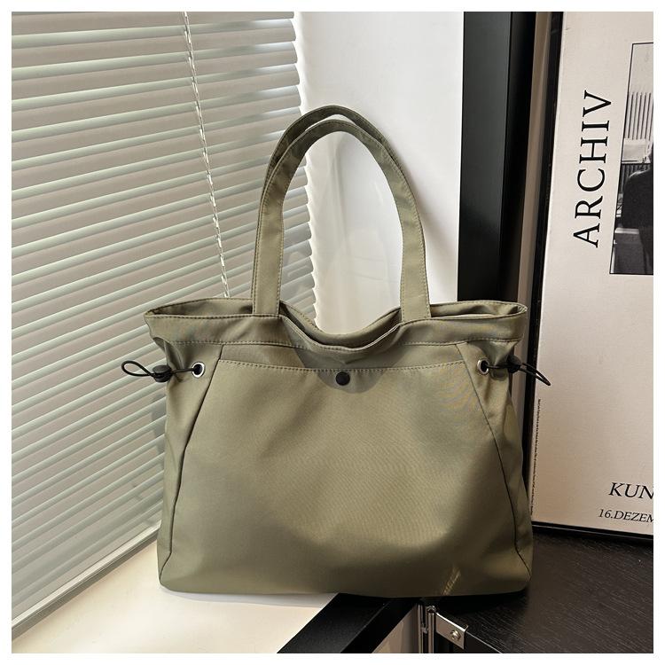 The New Pleated Strap Is Popular This Year, Large-capacity Summer Pendant, Solid Color Shoulder Tote Shoulder Bag.