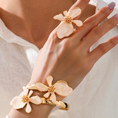 Kadın Seti İçin Moda Takı