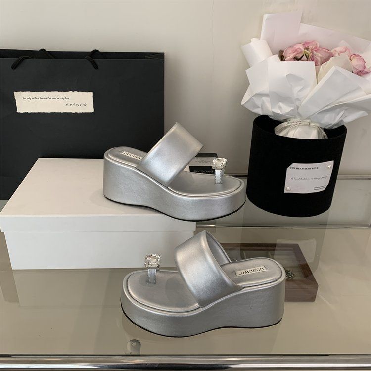 Wedge heel heel heightened thick-soled transparent belt one-word slippers women's shoes wear 2025 summer fashion temperament cool slippers