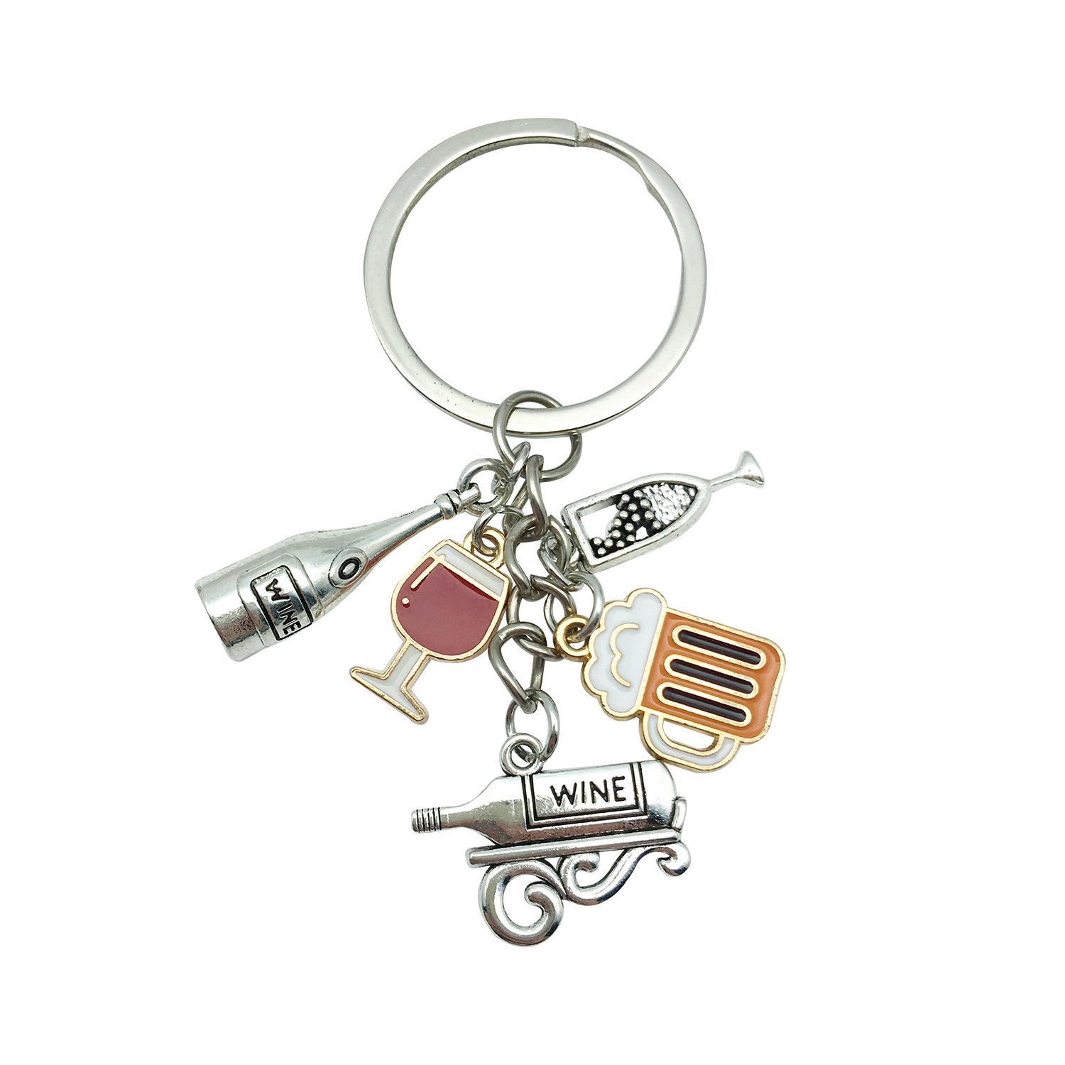 

Брелок для ключей «Помада и туфли на высоком каблуке» с подвеской в виде бокала красного вина
