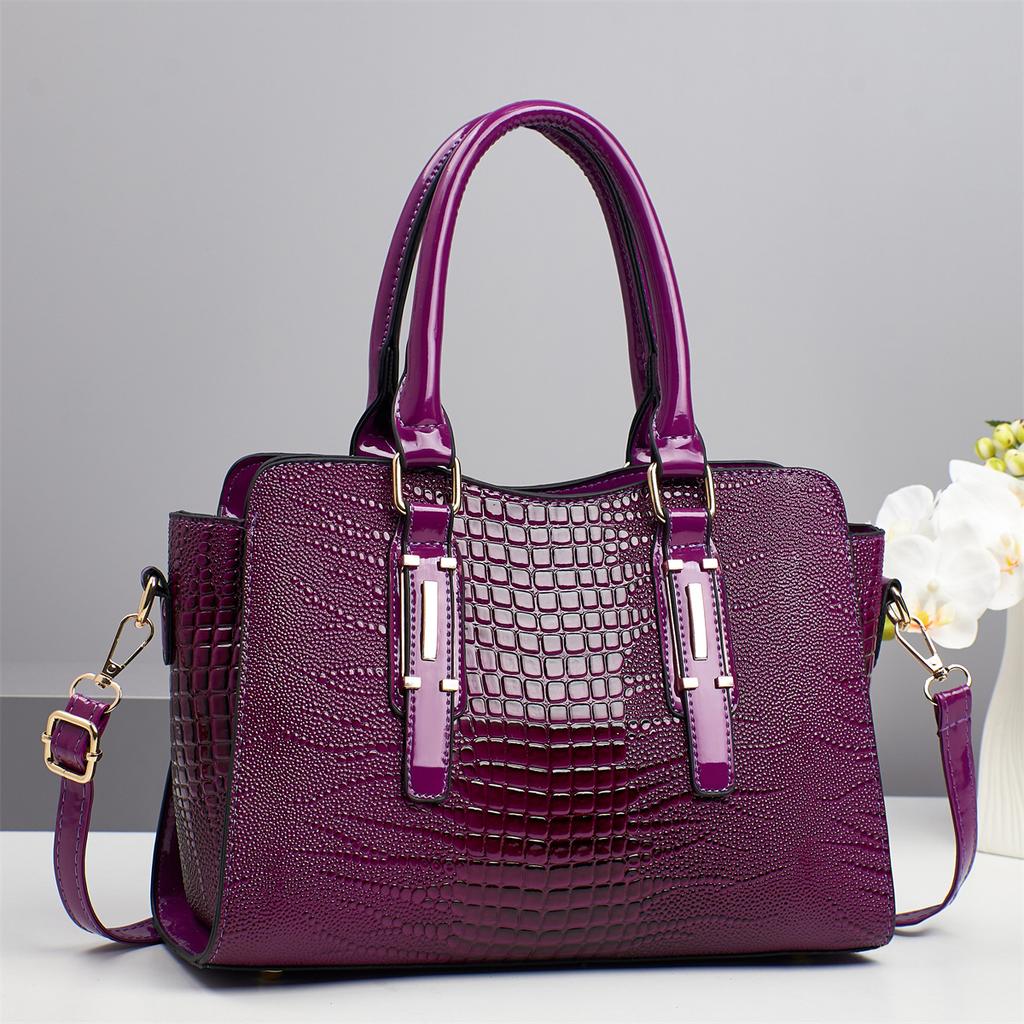 New Fashion Splicing Large Capacity Shoulder Bag Crocodile Pattern Embossed Trend All Matching Handbag Light Luxury Women's Bag