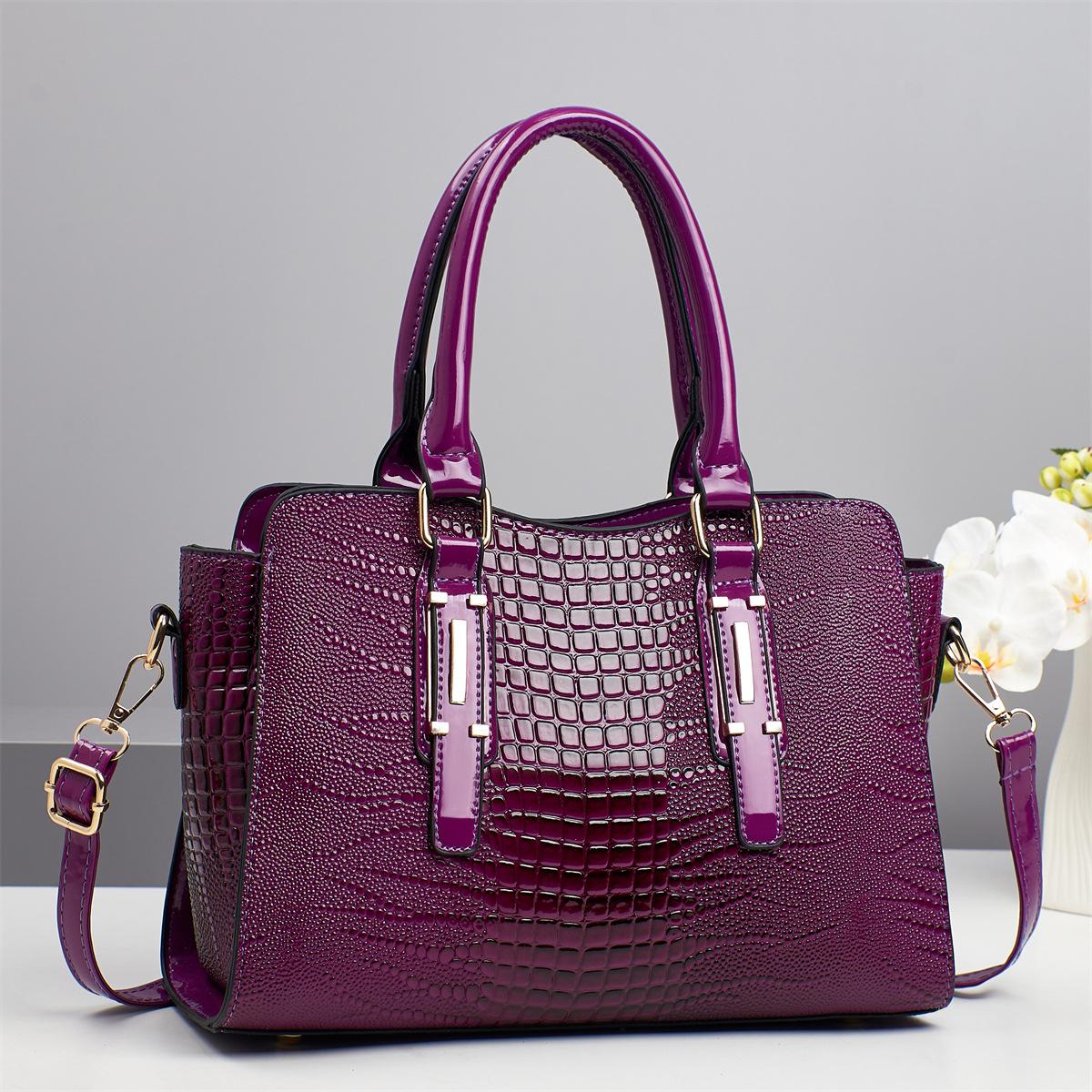 

New Design Style Splicing Big Capacity Shoulder Bag Crocodile Pattern Embossed Trend All Matching Handbag Light Luxury Women s Bag .