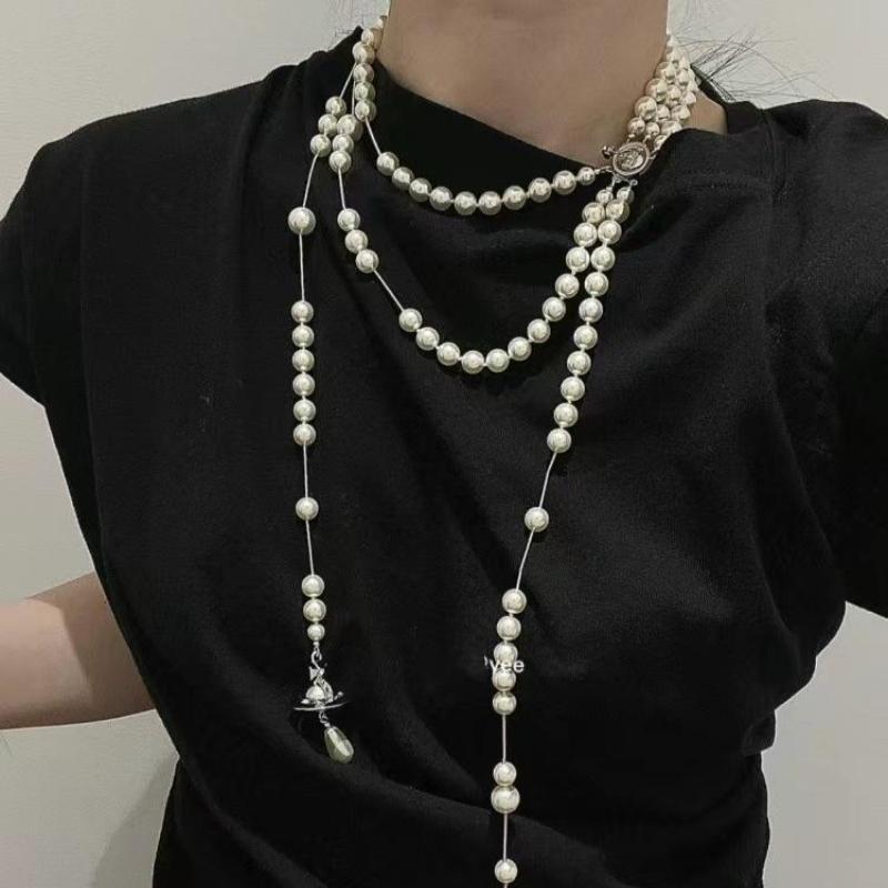 Kaiserinwitwe Vivienne Gebrochene Perle Asymmetrische Dreidimensionale Saturn Lange Halskette NANA Stern Gleicher Stil