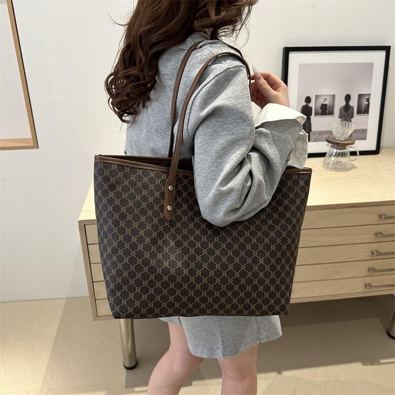 Premium Sense Versatile Hand Bag Women's New Trendy Shoulder Bag Large Capacity Tote Bag