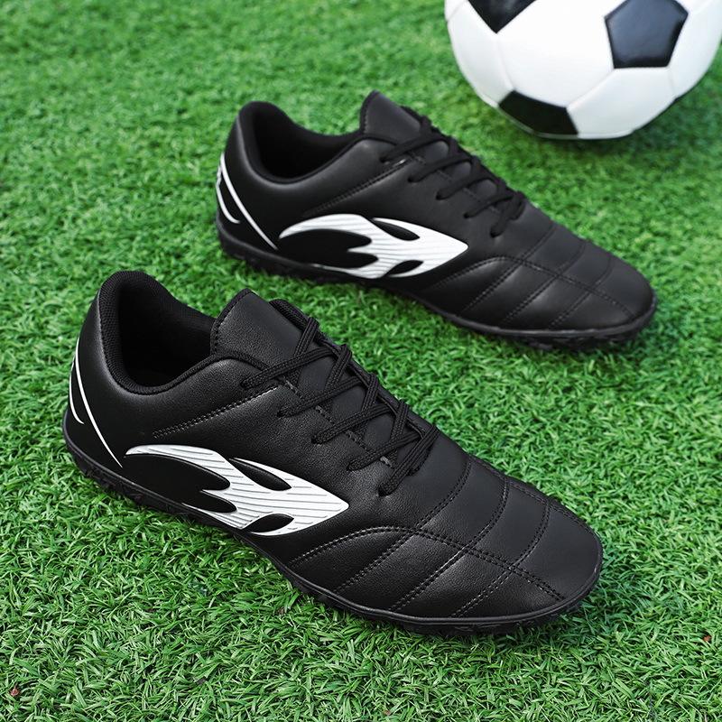 New non-slip broken nail football shoes adult men and women children long nail football training shoes short nail sneakers