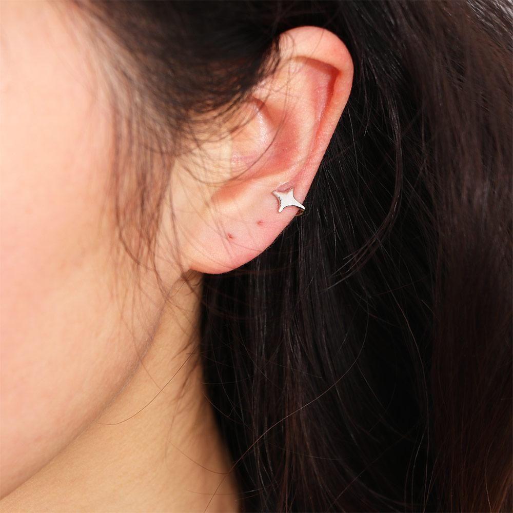 Chic 2pcs Clip Earring Silver Color Ear Cuff Star Shaped Korean Style Women Earrings Cartilage Stud Star Ear Clips
