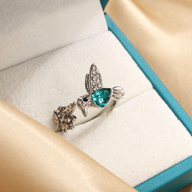 Trendy Adjustable Green Hummingbird Ring