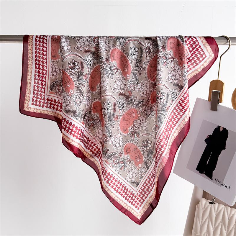 

70 Small Square Scarves Simulated Silk Scarves, Headscarves, Spring And Summer Thousand Bird Grid Printed Scarves, Scarves, Professional Scarves 70*70cm