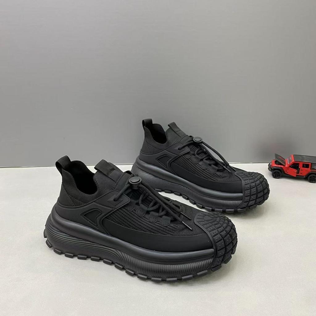 2025 new spring and summer breathable mesh handsome black men's shoes thick sole heightened wide feet men's sports and leisure shoes