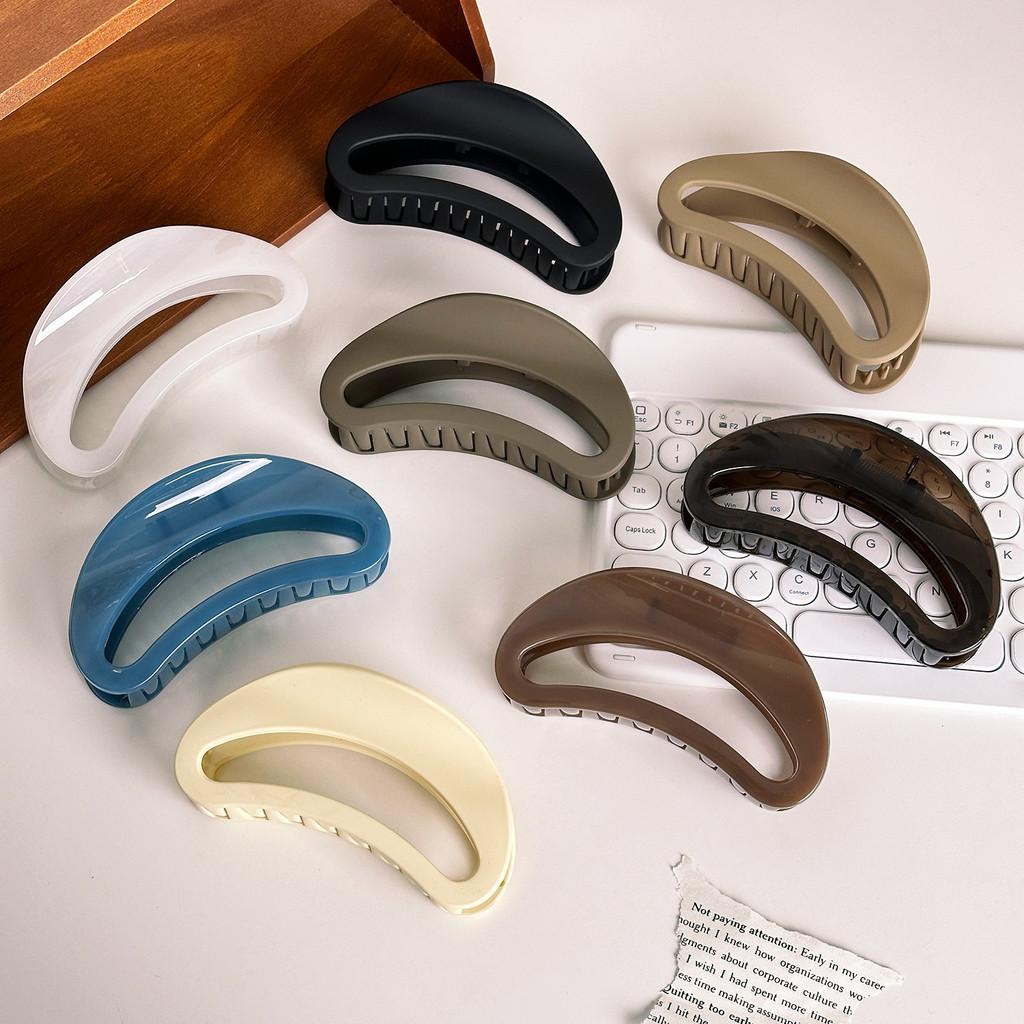 12cm Stylish Retro Hollow Moon Hair Clip For Sophisticated Everyday Looks