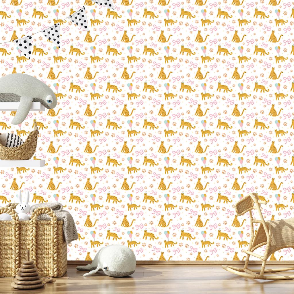 Leopard Wallpaper White, Cream and Gold for Living Room and Bedroom 50x1000