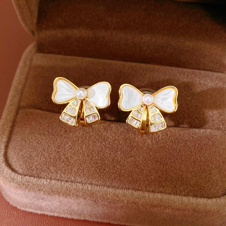 18K Gold Plated Zircon  Mother-of-Pearl Bow Ear Cuffs - Fashionable, Elegant, and Versatile Earrings