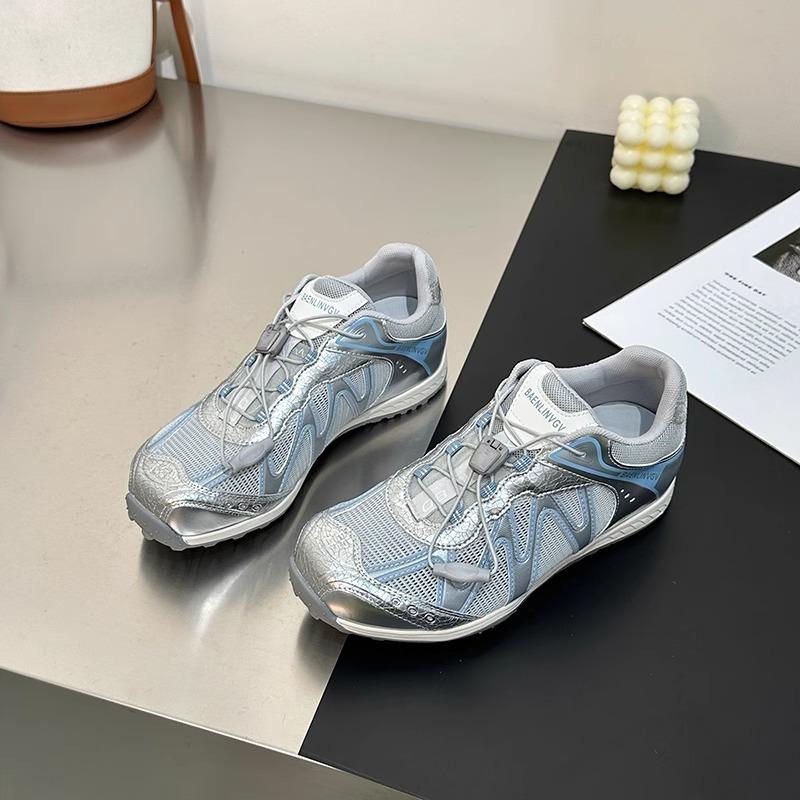 Breathable mesh running shoes outdoor versatile hiking shoes women's summer new buckle casual running shoes