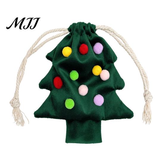 Christmas Tree Hanging Ornaments Drawstring Gift Bag, Plush Pom Bell Party Containers Ornament, Reusable Candy Pouch Decor for Holiday Door
