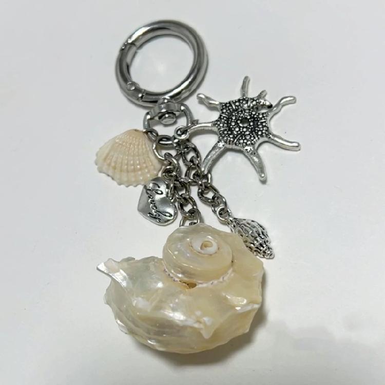 Portachiavi Stile Costiero con Conchiglia Stella Marina Pesce in Blu Vivace Tema Oceanico per Regali e Decorazione