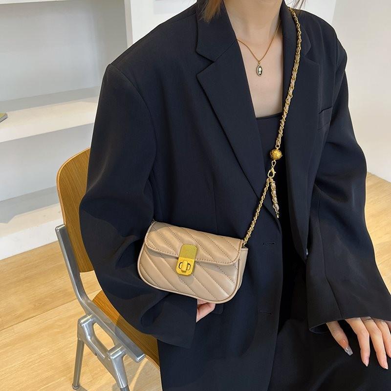 Chic Black Quilted Chain Crossbody Bag For Women Stylish Small Shoulder Purse