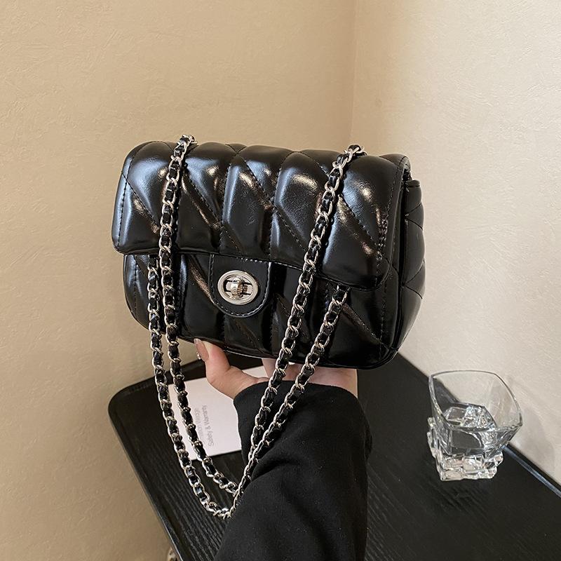 High-end small bag women's 2025 new trendy and fashionable women's shoulder bag, foreign-style texture diamond chain messenger bag