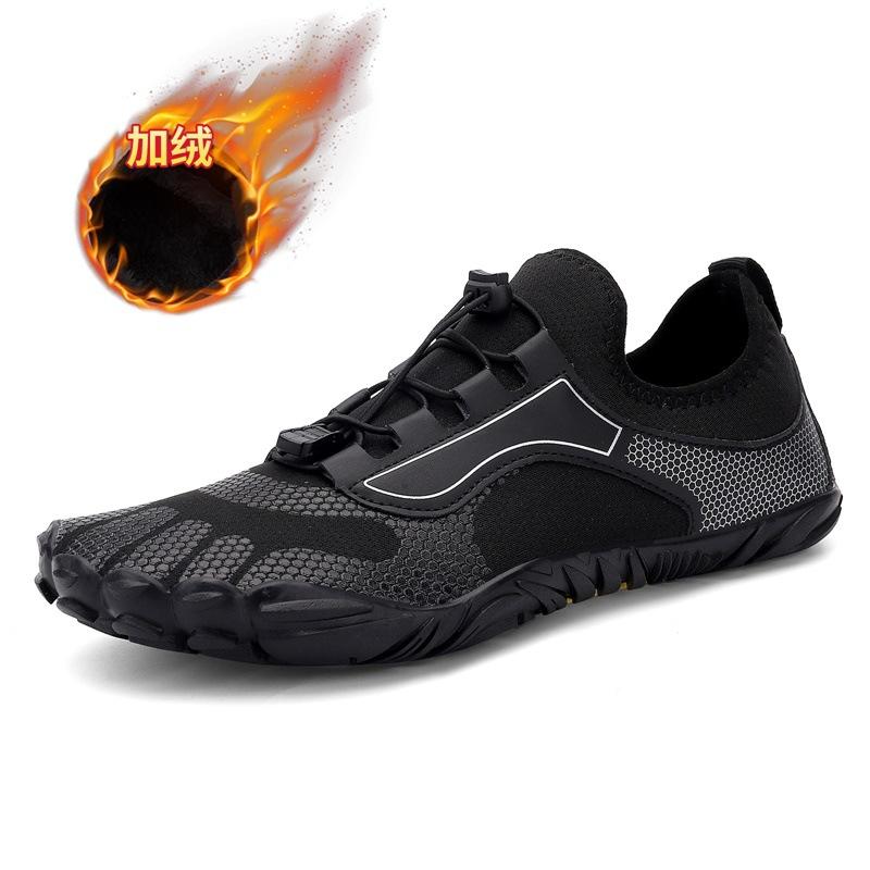 

New velvet five shoes winter couple sports large size velvet thickened warm fitness shoes men and women 36