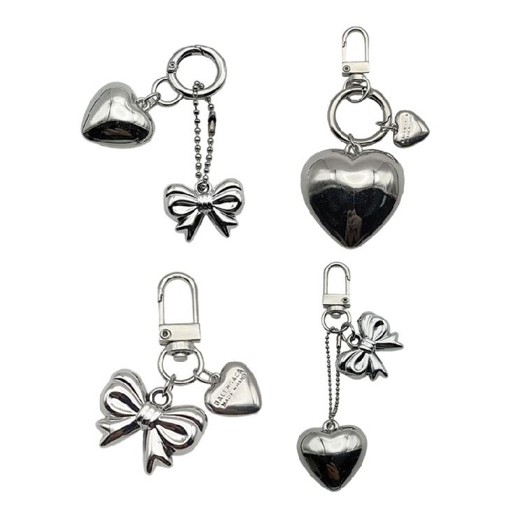 Fashionable Love Heart Keychain Charm Stylish Pendant Adds Personality to Bags and Keys Decoration for Daily Use