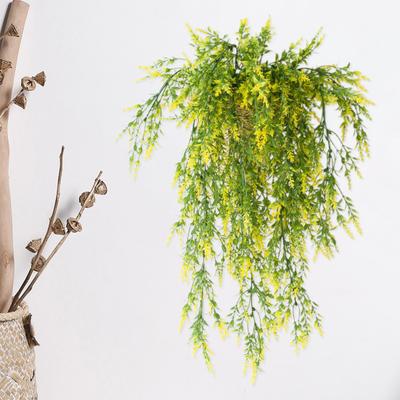 Ev Dekoru – Dekoratif çiçekler ve çelenkler