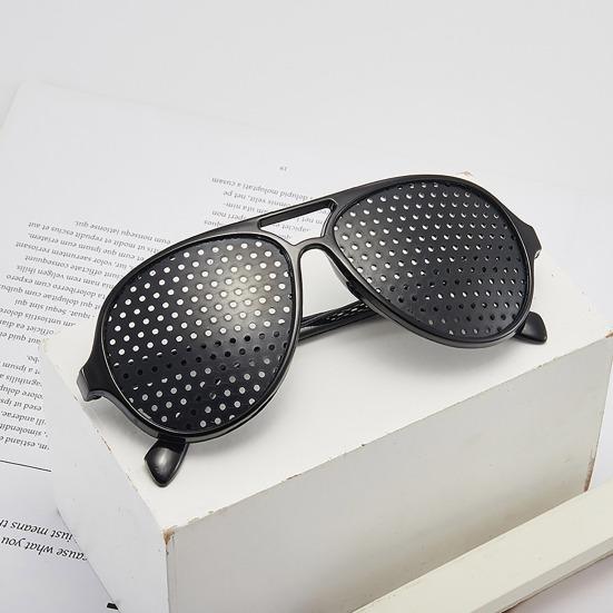 Correction Glasses Pinhole Design Unisex Correction Glasses for Vision Improvement Lightweight Comfort Frame Glasses for All-Day Wear