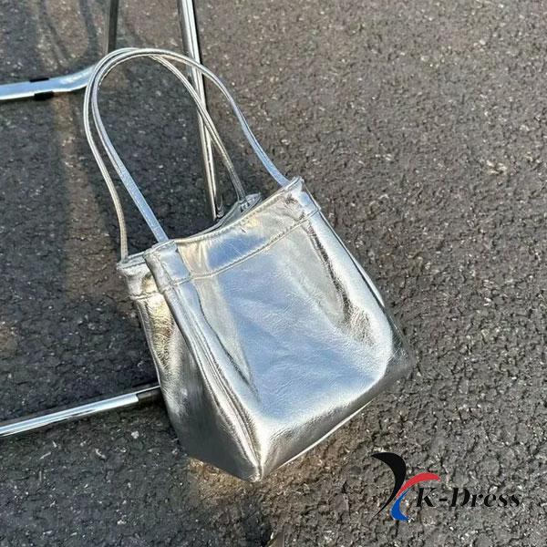 Lesklá stříbrná taška (1 barva)