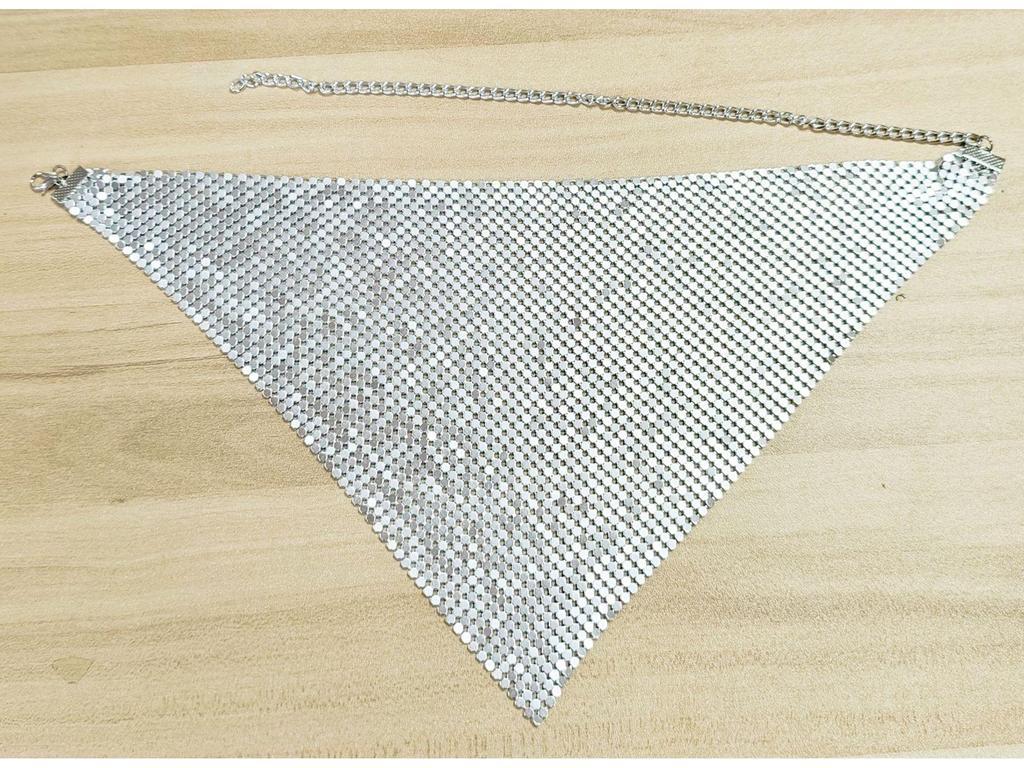 Europäischer & Amerikanischer Pailletten Seiden Dreiecksschal Halskette: Übertriebener Metall-Schlüsselbein-Choker für Damen