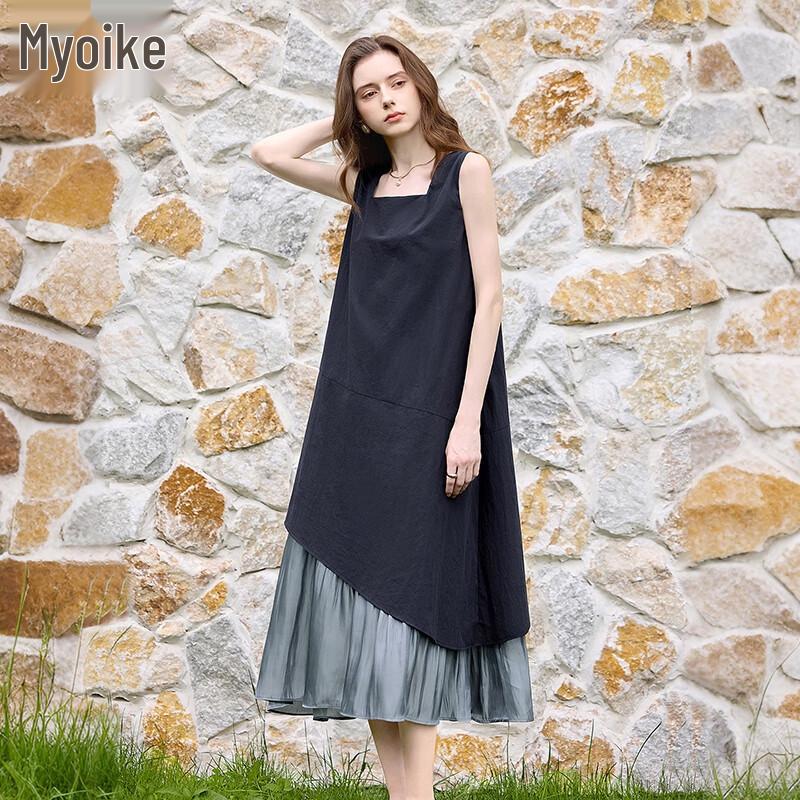 

Женское midi-платье А-силуэта с квадратным вырезом и пэчворком S