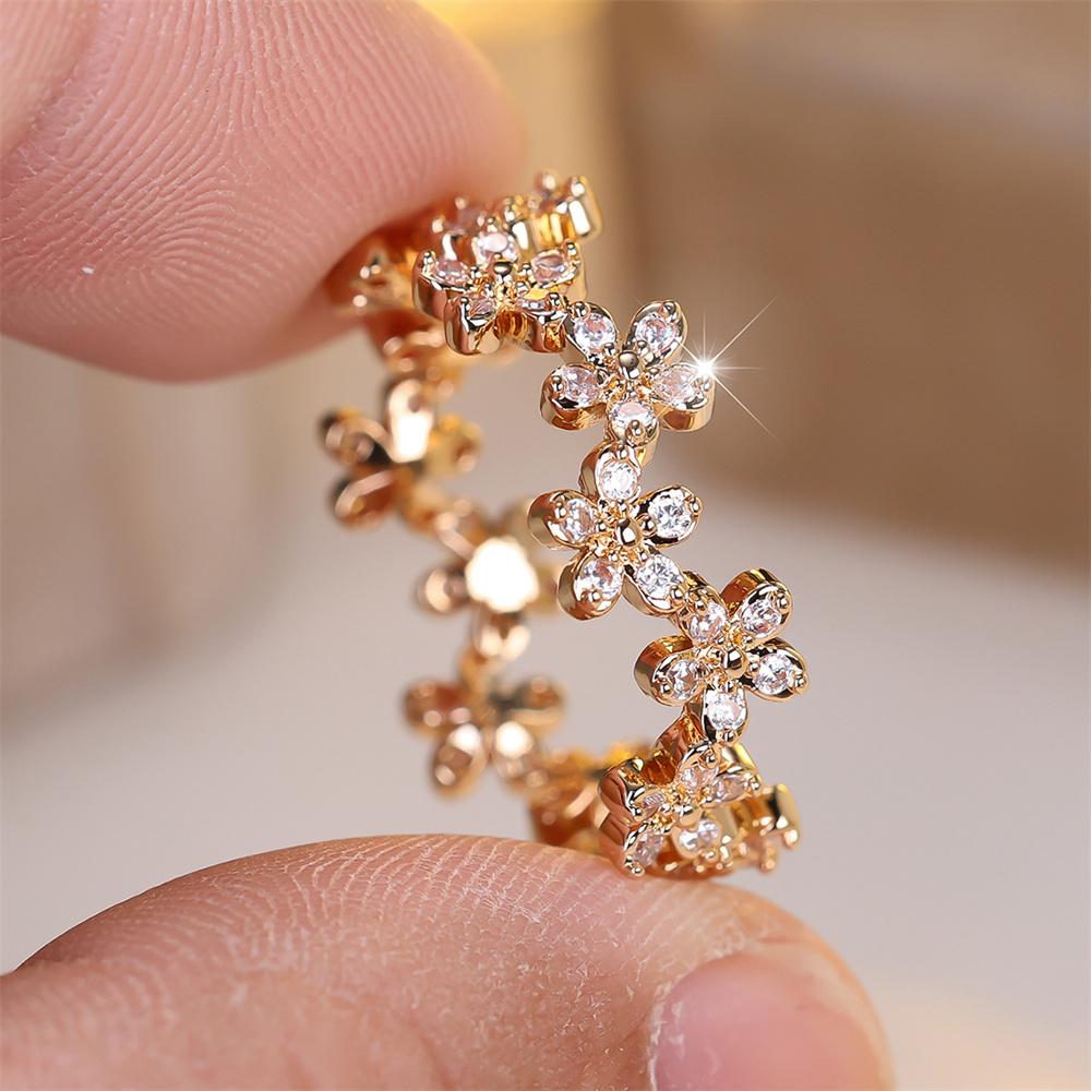 Female Cute Small Flower White Zircon Plumeria Rings For Women Vintage Trendy Gold Color Ring Wedding Jewelry Mother's Day Gifts