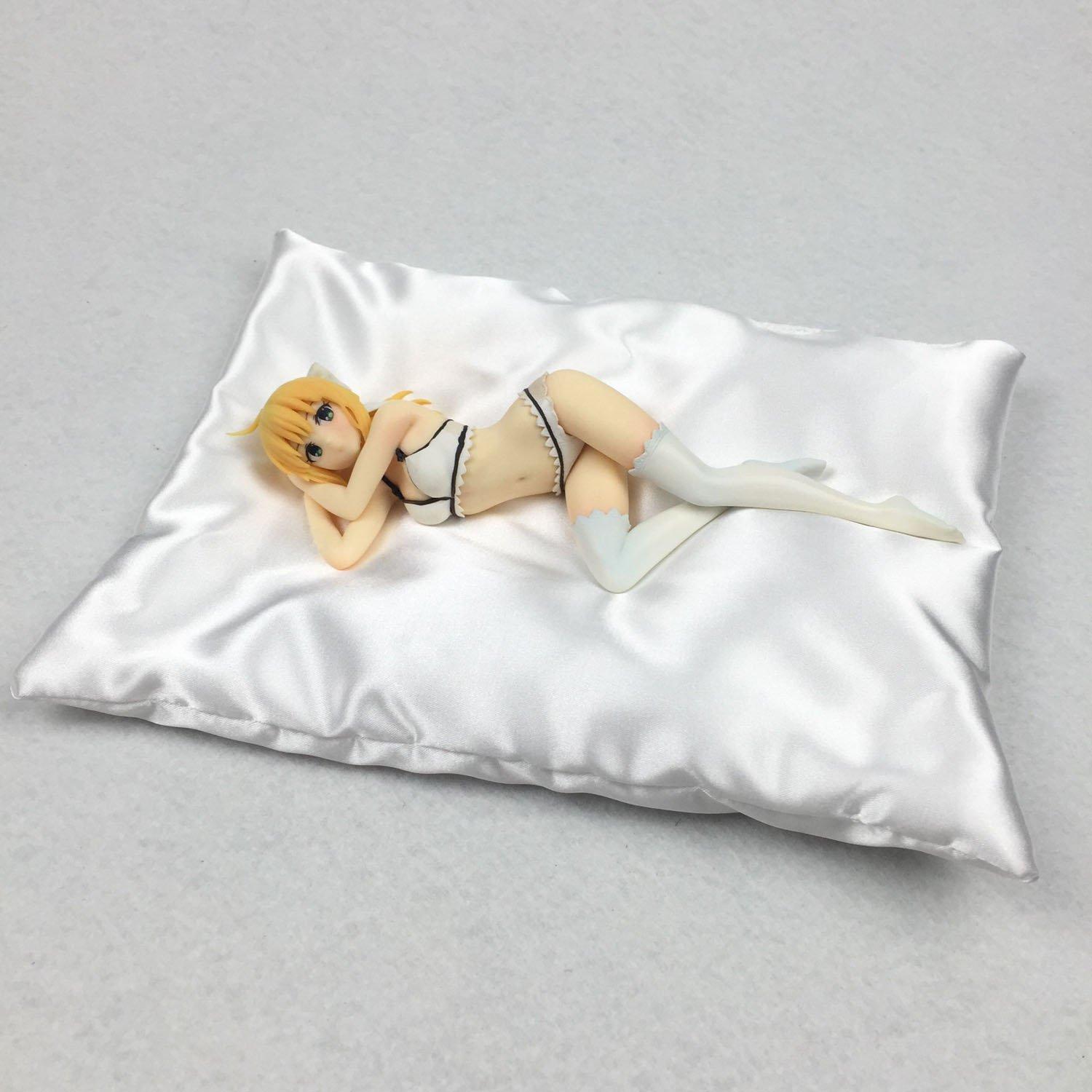 

Lingerie Style Fate/stay night Saber Lily 1/8 Scale Pre-Painted PVC Figure