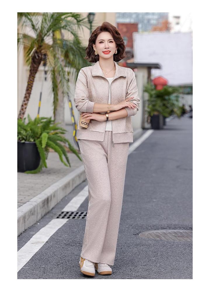 Elegant Spring Sports Suit: Women's Casual Jacket & Top Set for Middle-aged and Older Ladies 2026