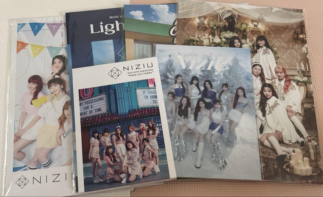 

[USED] NiziU pamphlets 6 copies