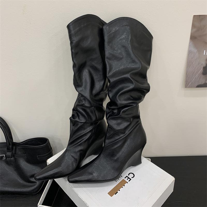 Rich and Noble, a Pair of Pointed-toed Heel Pleated Boots, Lazy But Knee Boots 2025 New Fashion Stacking Boots