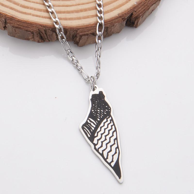 

Ожерелье с подвеской в виде карты из титановой стали и нержавеющей стали с эпоксидной смолой