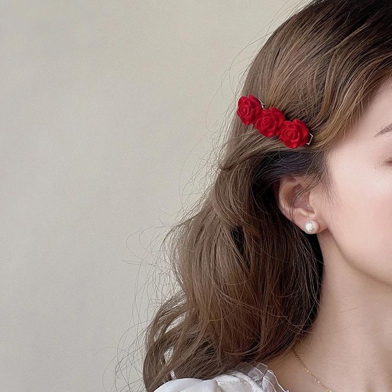 1PC Korean Red Velvet Rose Hair Clips For Women Small Flower Hairpins Girls Elegant Hair Clip Pin Barrettes Wedding Hair Accessories