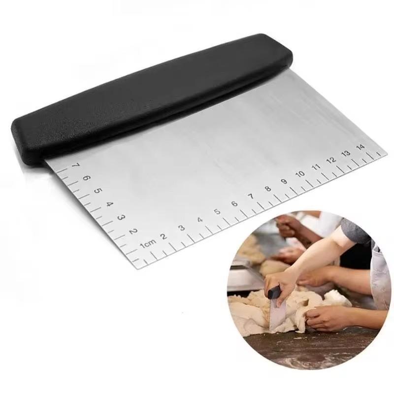 Nerezová ocelová škrabka a sekáček Kuchyňské pečivo Kovový kráječ těsta Vyhladzovač polevy Zdobení dortů Škrabka na těsto Sekáček