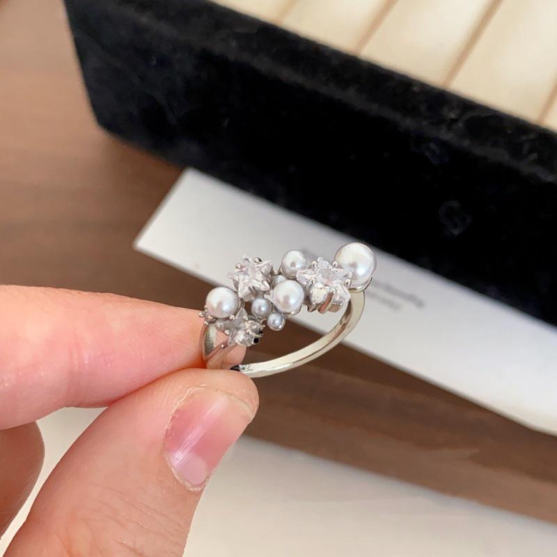 Sweet Fashion Unique Design Zircon Star & Pearl Open Ring - Light Luxury High-End Simple Index Finger Ring for Women