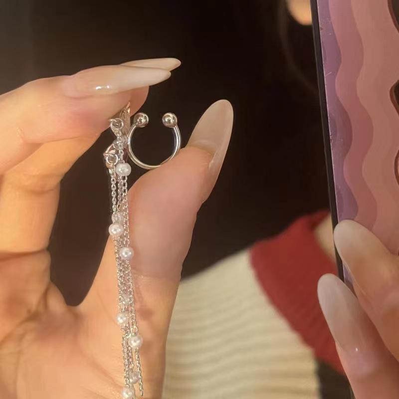 Autumn and winter new butterfly fringed ear bone clips ins high-end temperament super fairy long ear clips without ear piercings